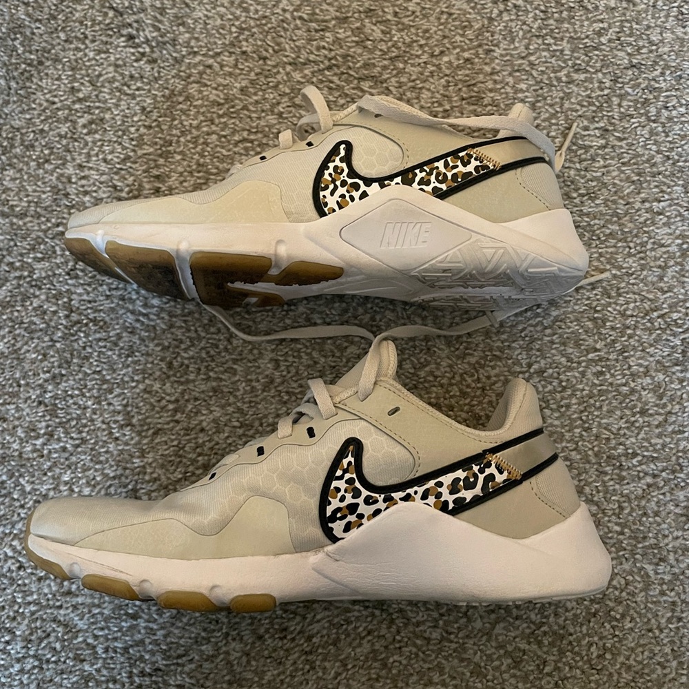 Nike Legend Essentials